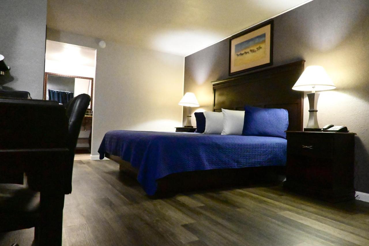 R Nite Star Inn And Suites -Home Of The Cowboys & Rangers Arlington Extérieur photo