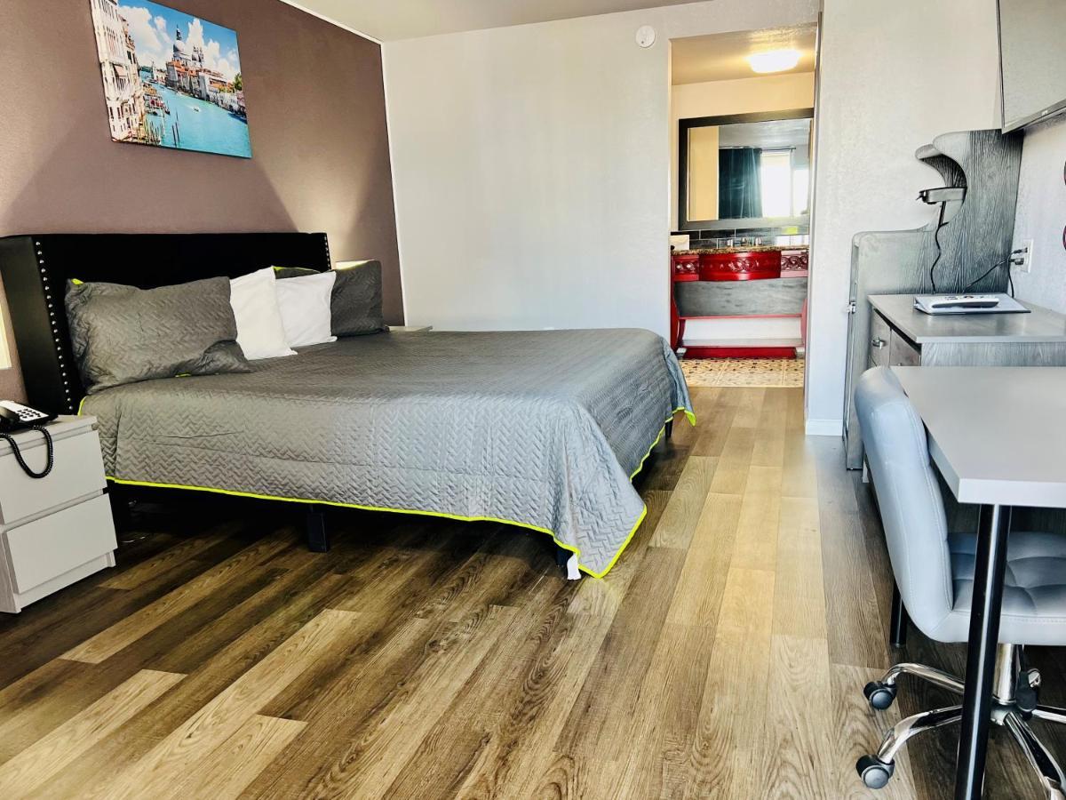 R Nite Star Inn And Suites -Home Of The Cowboys & Rangers Arlington Extérieur photo
